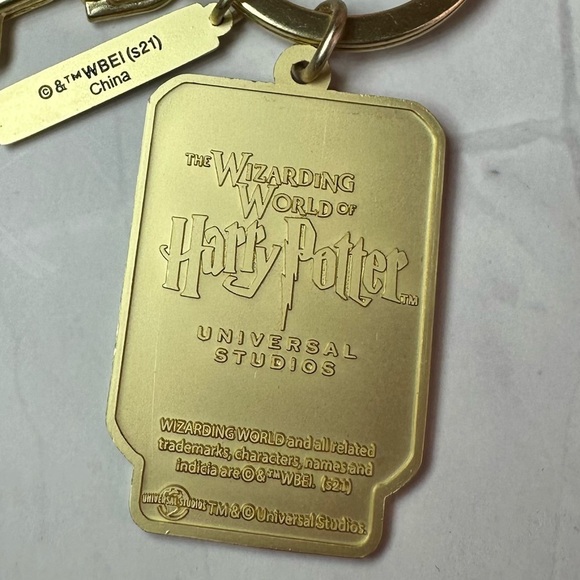 Gryffindor Harry Potter Keychain from Universal Studios FL NWT - Picture 8 of 8